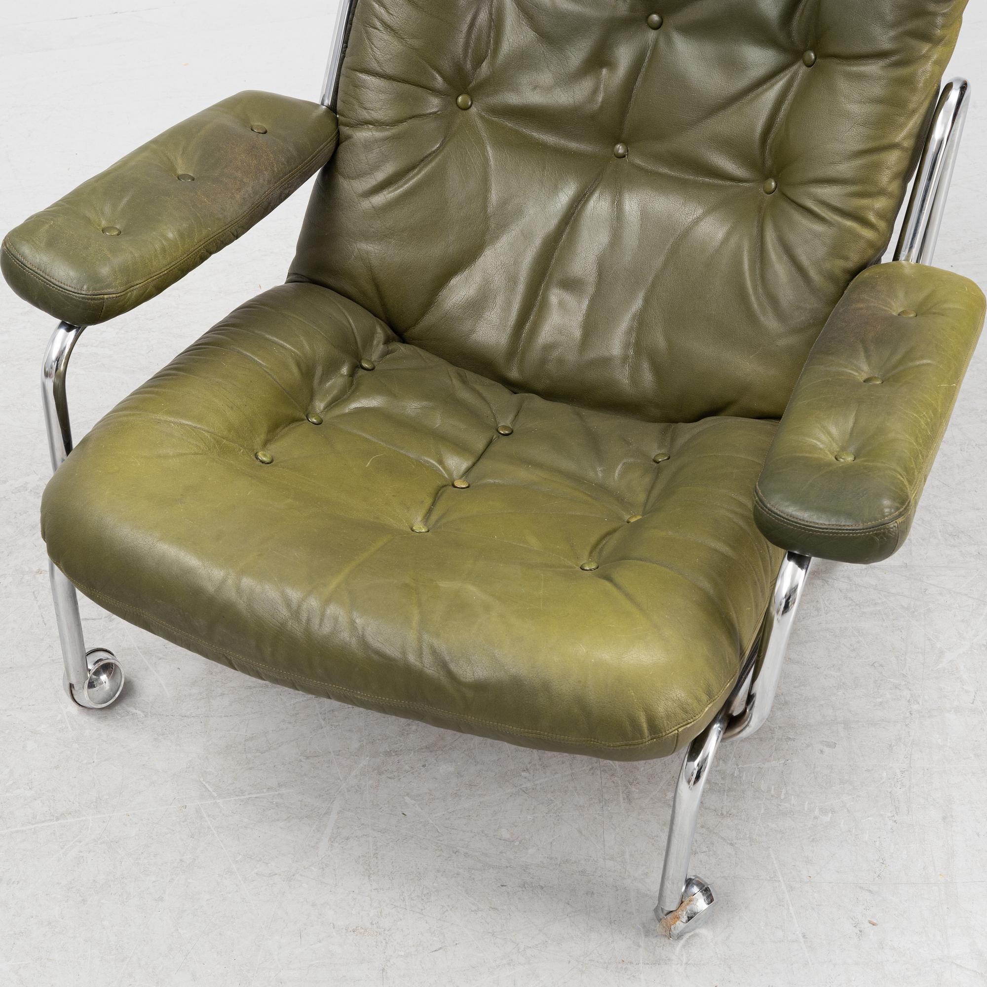 A leather easy chair with ottoman 'Relax', Göte Möbler, Nässjö, 1970/80s.