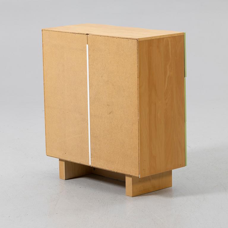 Tomas Jelinek, Byrå, modell "Vajer", IKEA, 1990-tal.