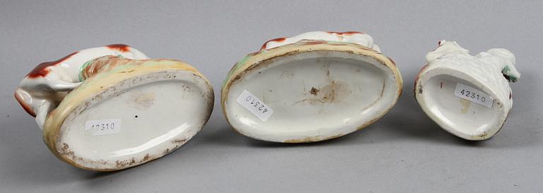 FIGURINER, 3 st, porslin, England. 1800-tal.