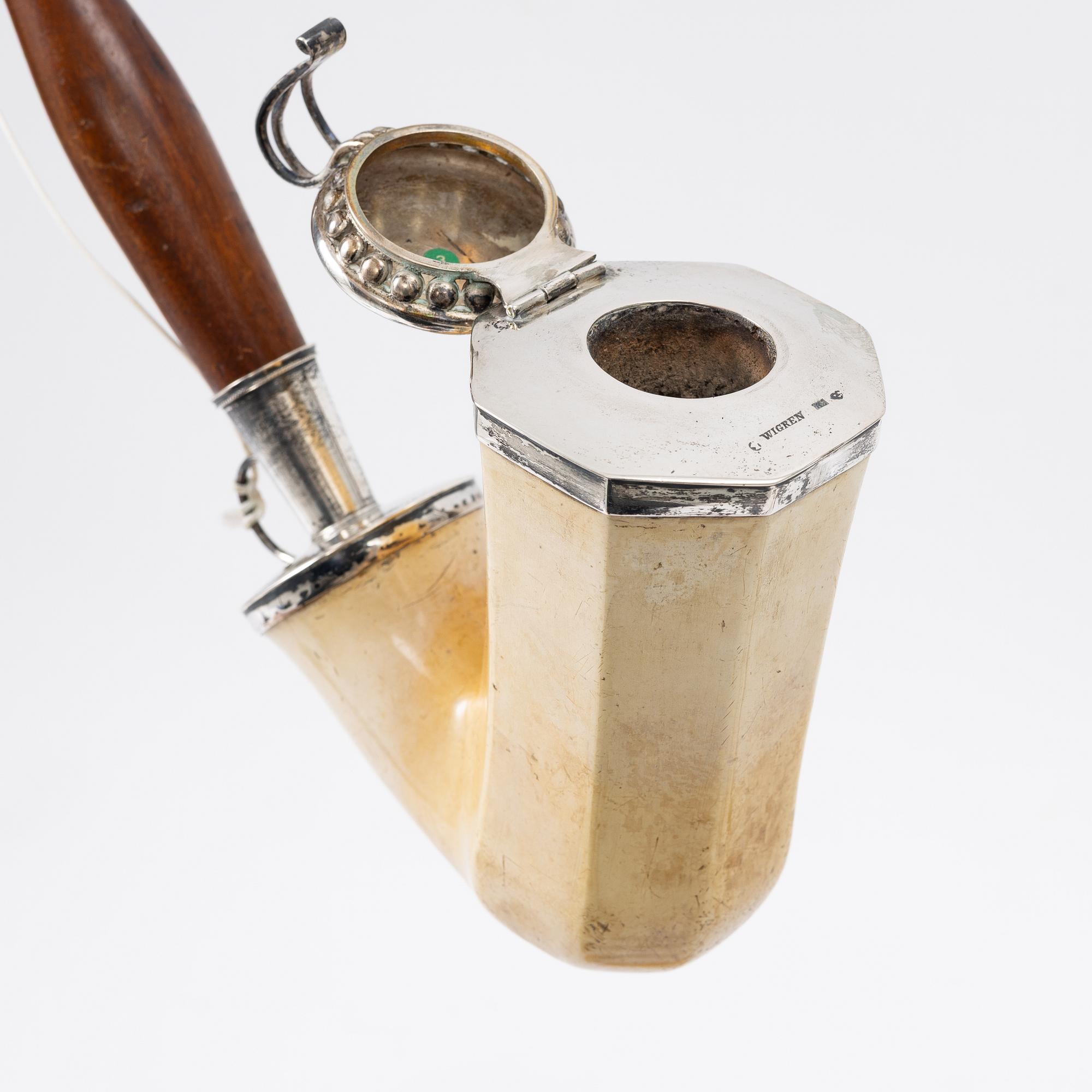 Långpipor, 5 st, silver, ben, horn, och svarvat trä, 1800-tal.