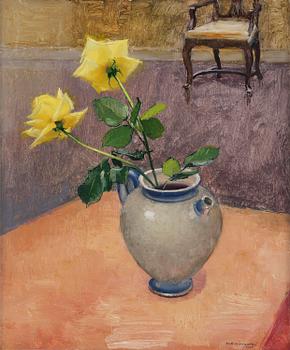 594. Olle Hjortzberg, Yellow roses in a vase.