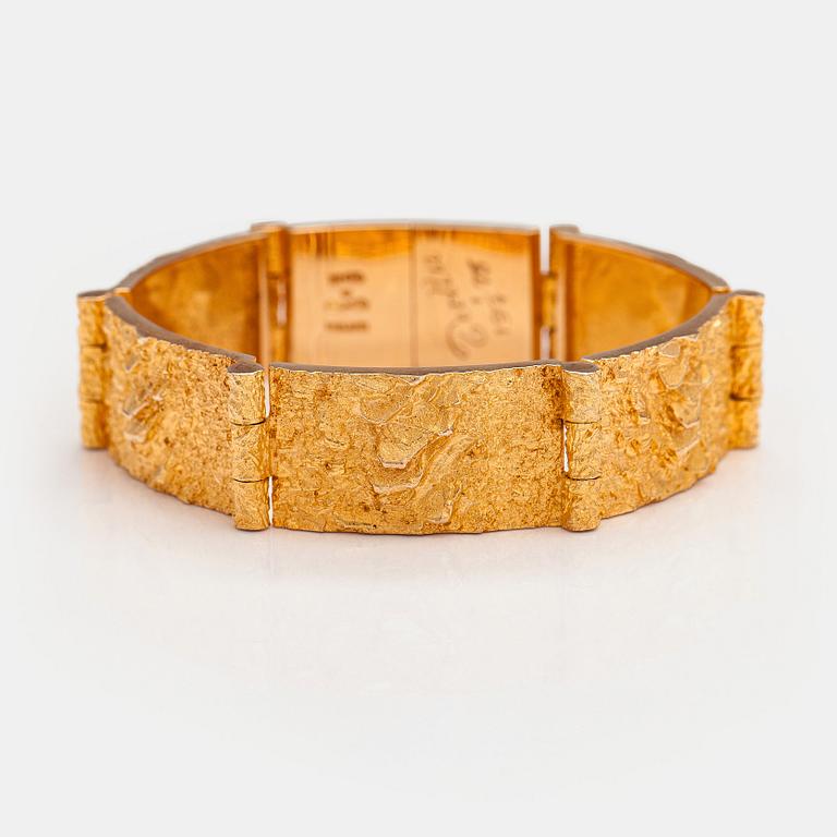 Björn Weckström, "Velvet clouds", a 14K gold bracelet. Lapponia 1969.