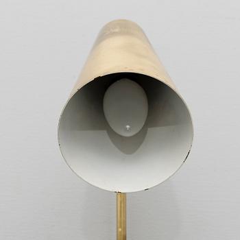 Paavo Tynell, A mid-20th century '9459/S' wall light for Taito, Finland.