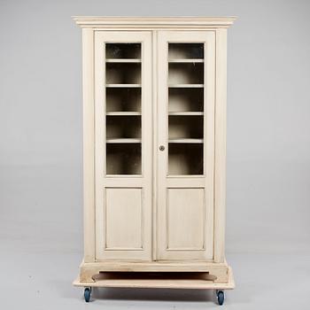 BOKSKÅP, 1800-talets mitt.