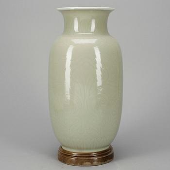 URNA, porslin, Kina, Modern tillverkning.