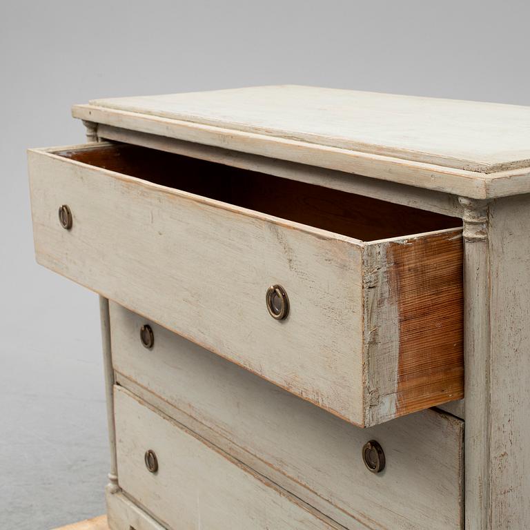 A mid 19th Century chest of drawers, Karl Johan.