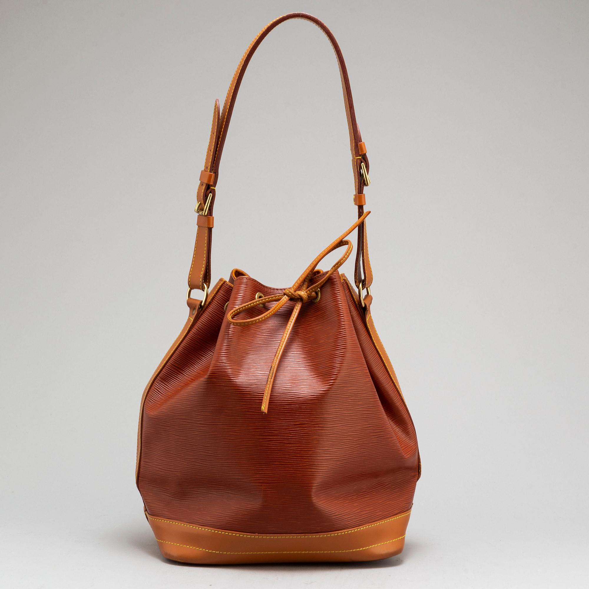 LOUIS VUITTON, a 'Epi Bicolor Noé' bag.