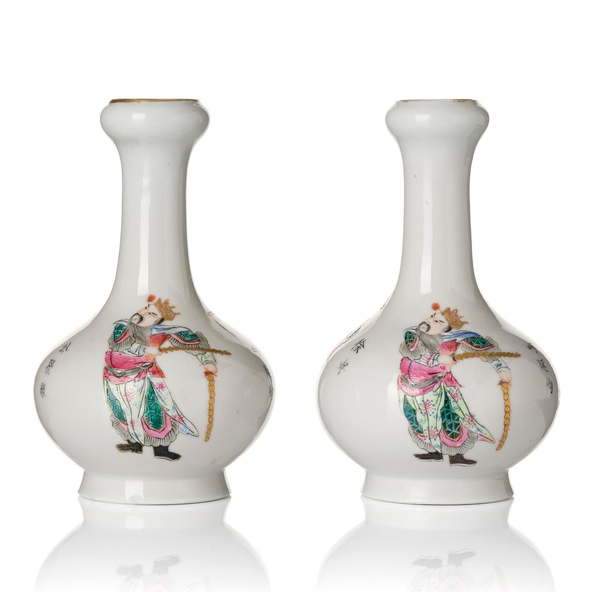 A pair of famille rose 'Wu Shang Pu' vases, Qing dynasty, 19th century.