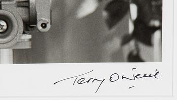 Terry O'Neill, fotografi signerad och numrerad 17/50.