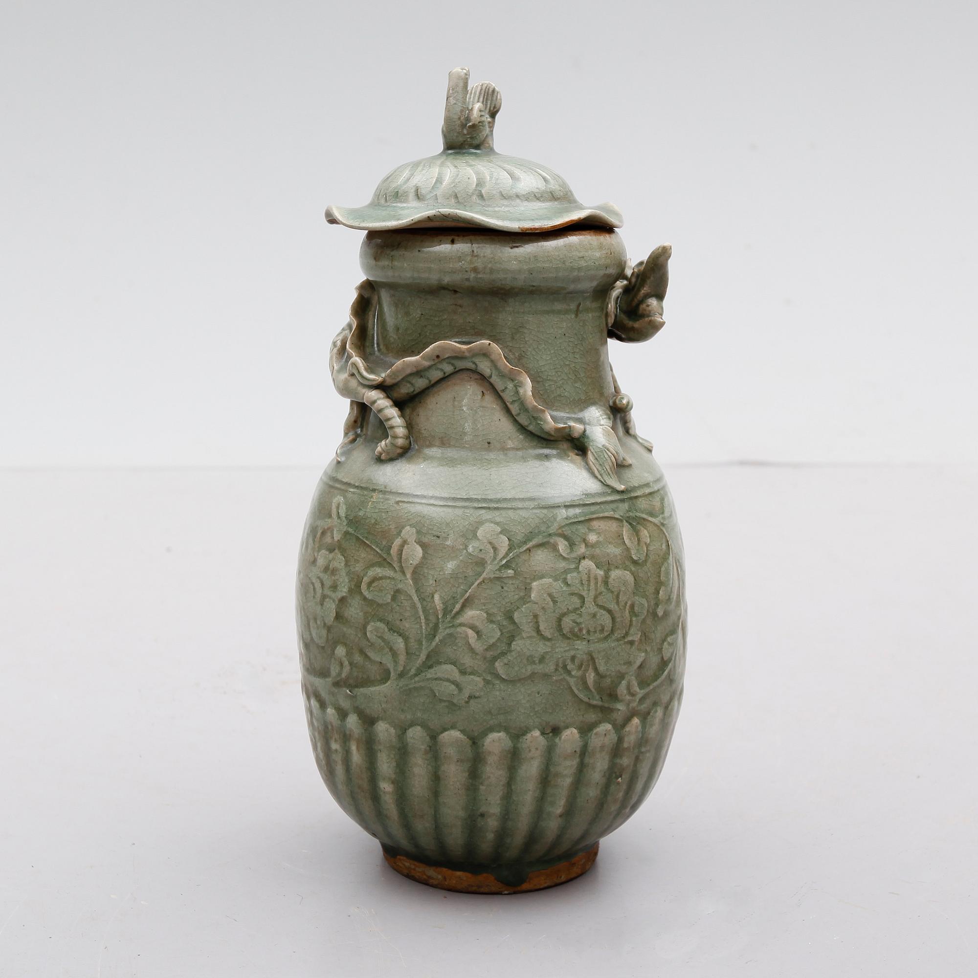 LOCKURNA, porslin, Kina, sent 1900-/2000-tal.