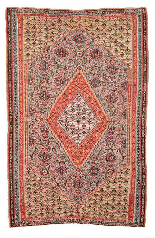 SEMI-ANTIQUE SENNEH KILIM. 203 x 129,5 cm.