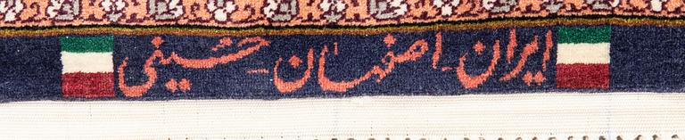 Matta Isfahan old signerad part silk ca 223 x 146 cm.