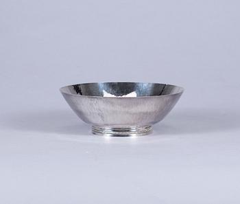 SKÅL, sterlingsilver, MGAB, Uppsala, 1970. Vikt ca 430 g.