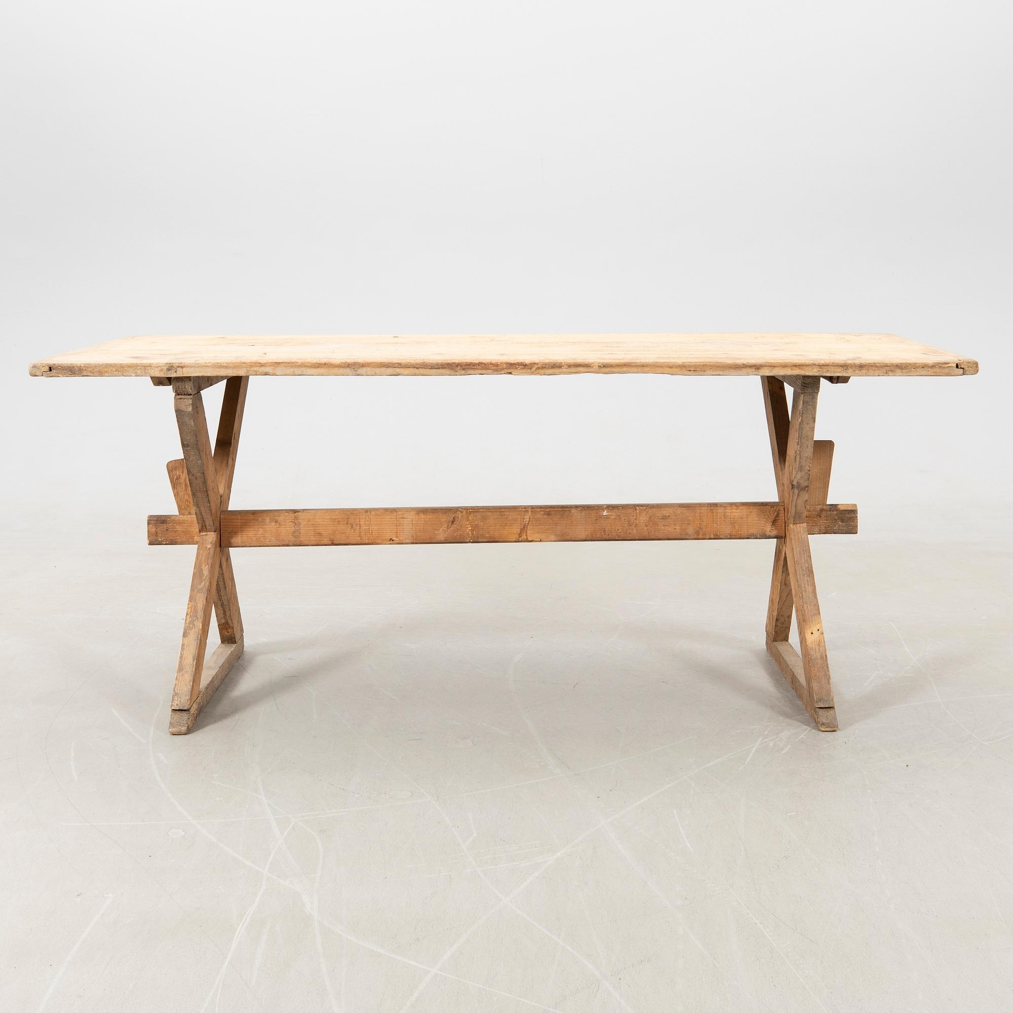 Table, first half of the 20th century.