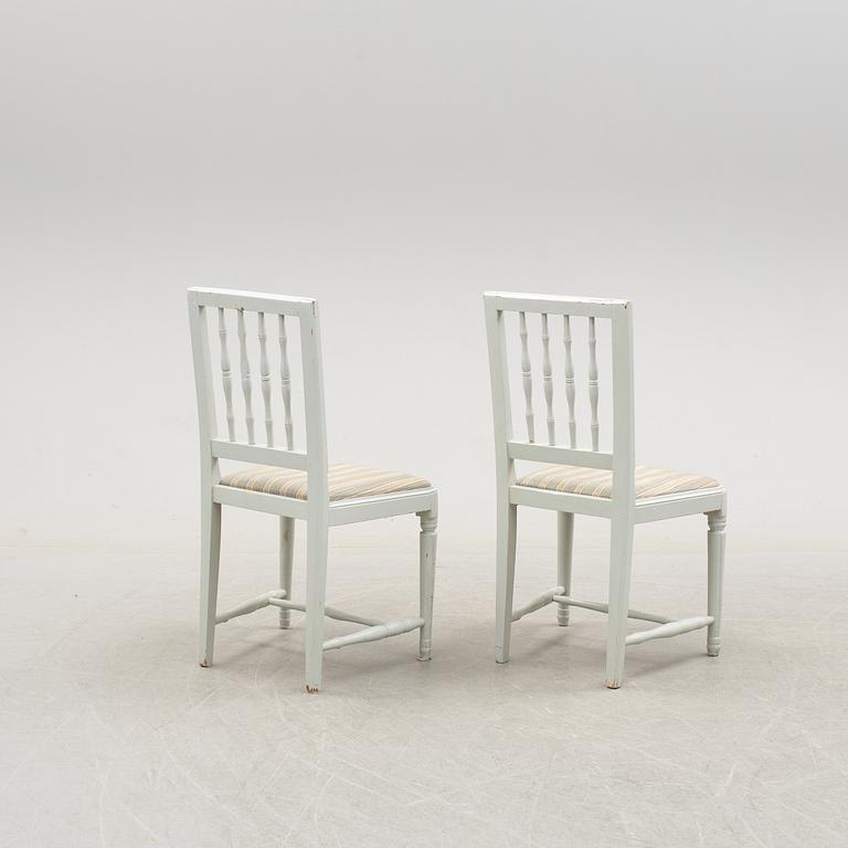 STOLAR, ett par, sengustavianska, omkring år 1800.