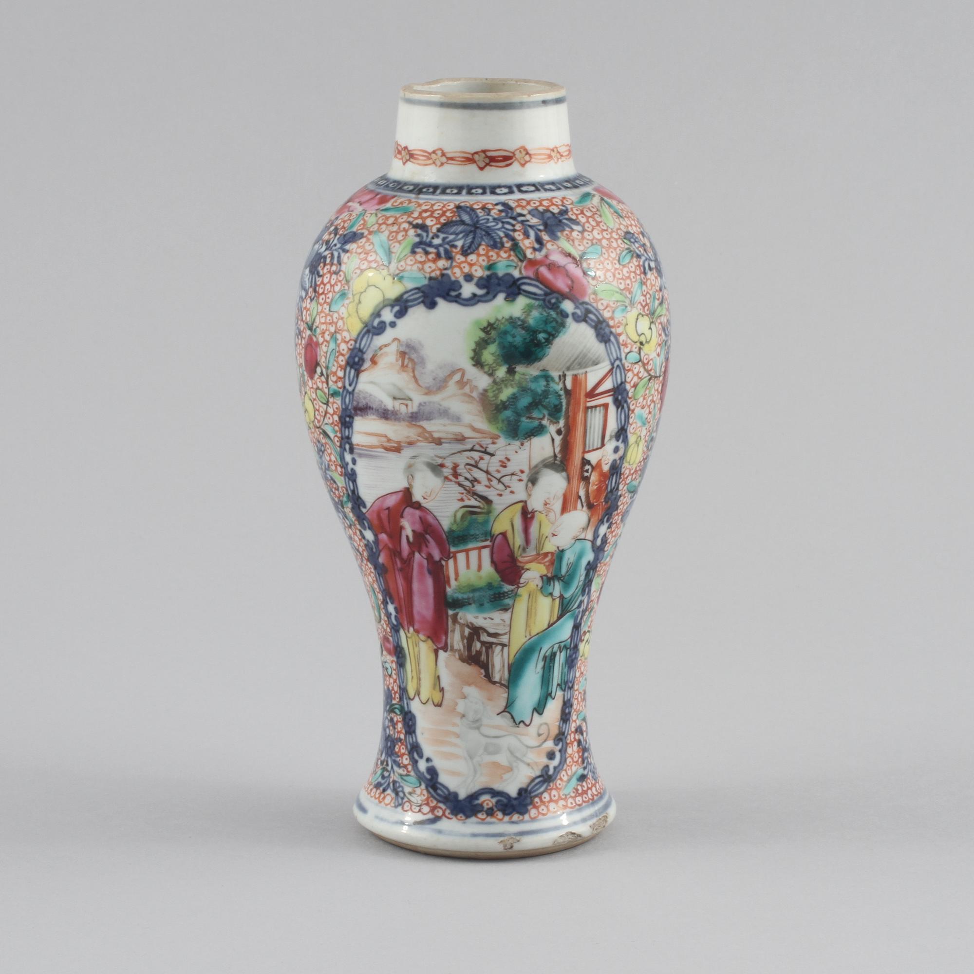 VAS, porslin, Kina, 1800-tal.