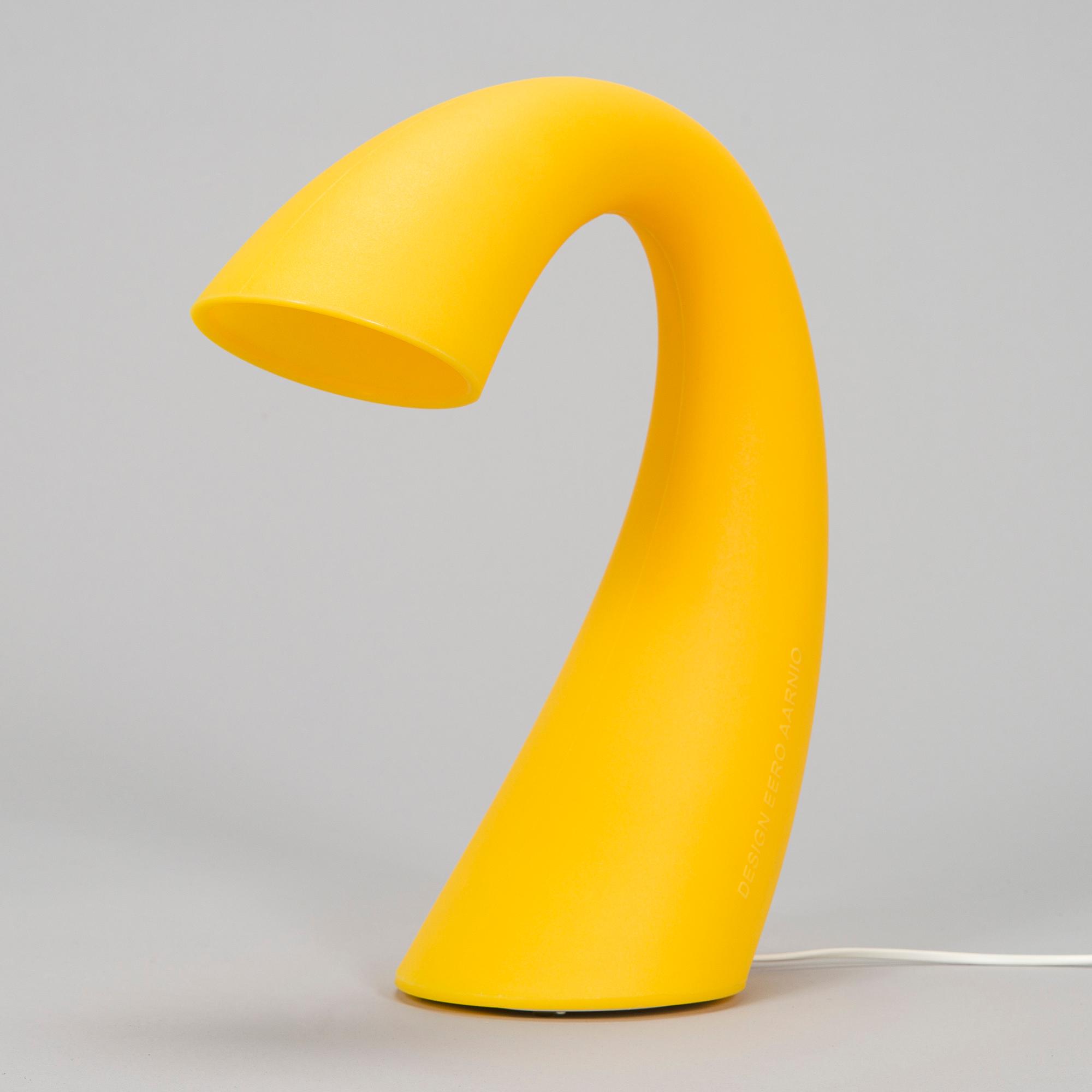 Eero Aarnio, A table lamp 'Swan' for Melaja Oy, 2007.