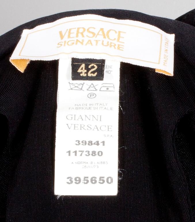 BLUS, Versace Signature.