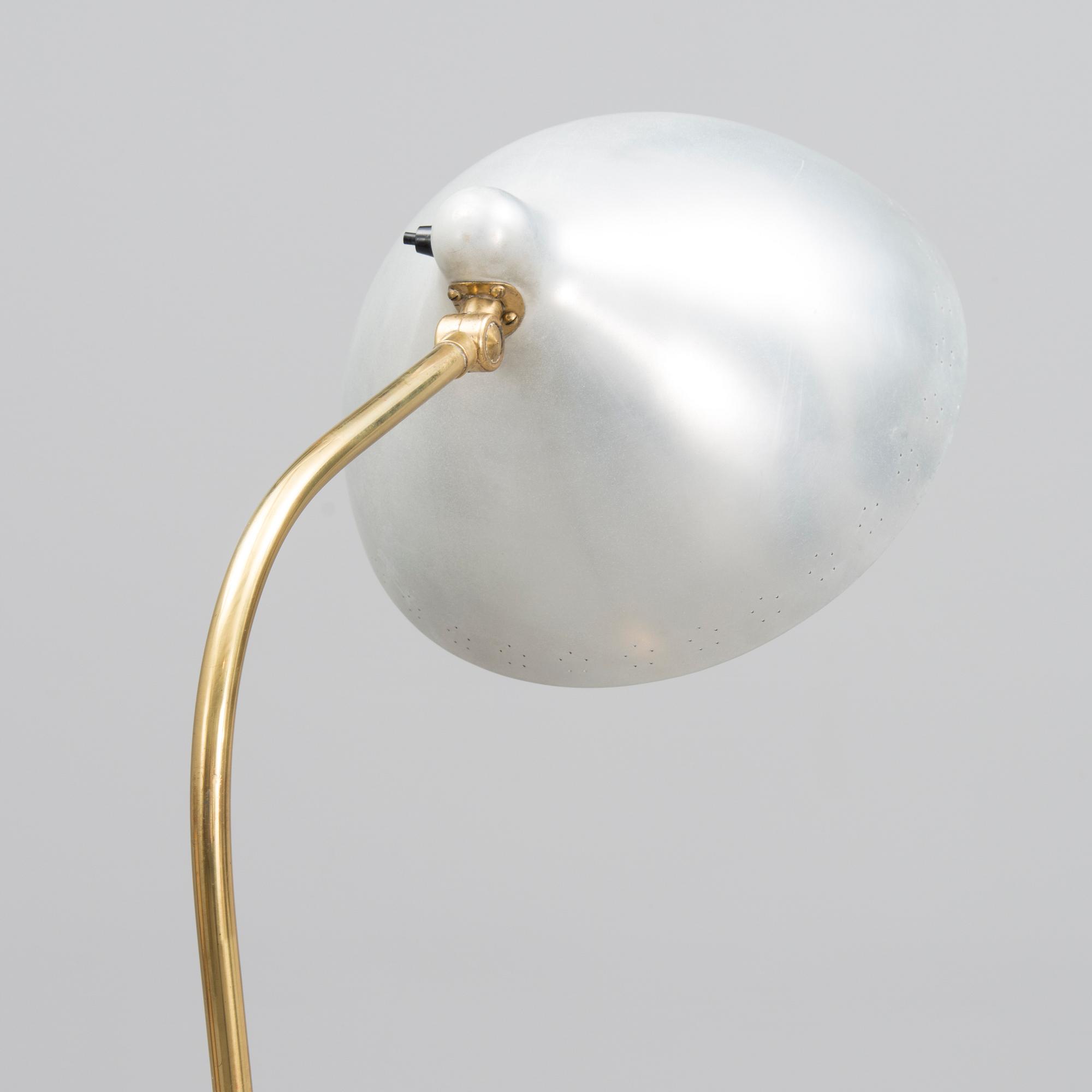 Lisa Johansson-Pape, GOLVLAMPA, model 2062, Stockmann Orno, 1900-talets mitt.