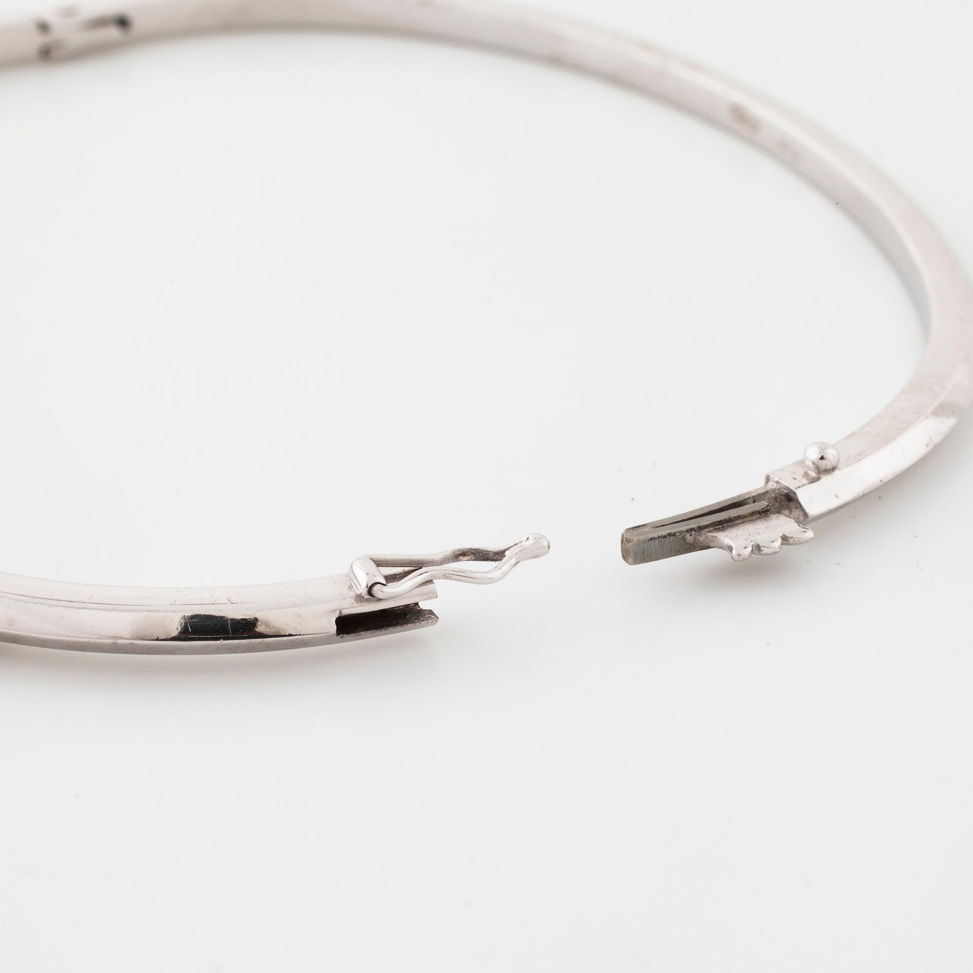 A brilliant and single cut diamond bangle made in Alessandria, Italy.