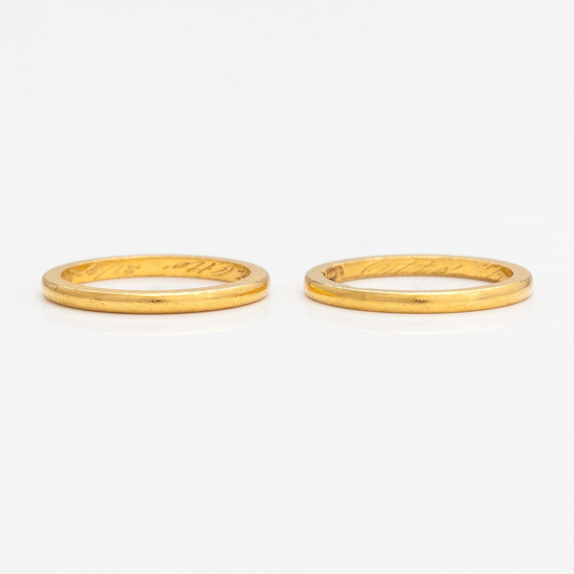 Sormuksia, 2 kpl, 969-kultaa. Westrback, Helsinki 1928 ja 1929.