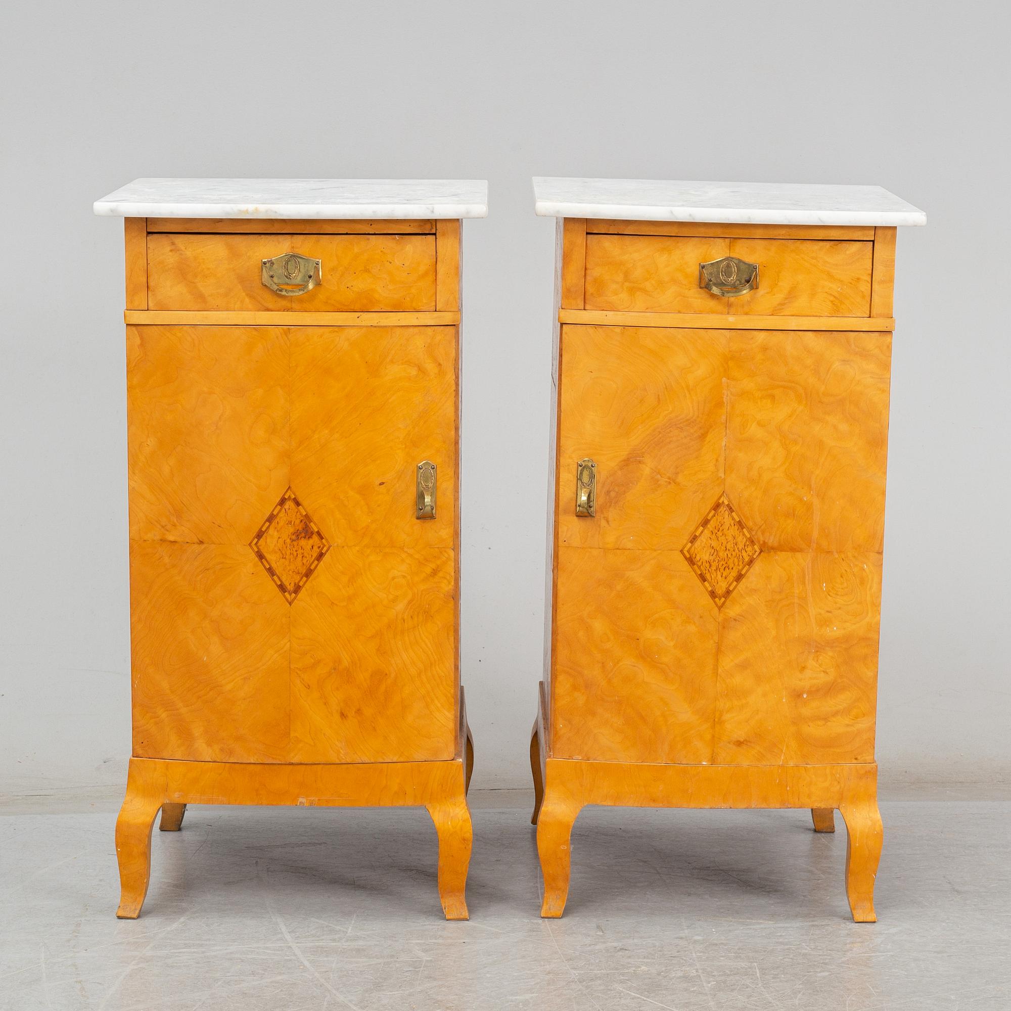 SÄNGBORD, ett par, 1900-talets första hälft.