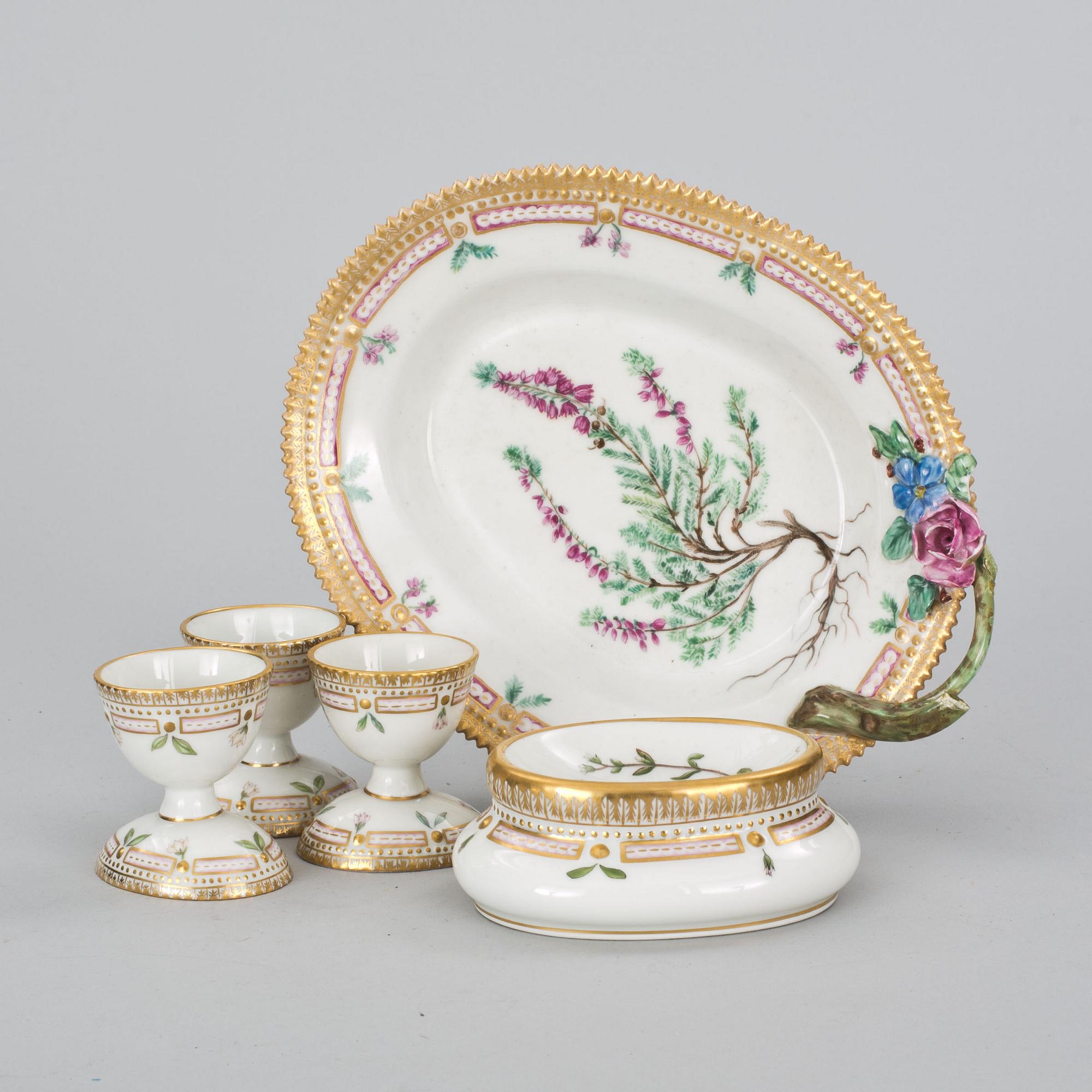 PARTI PORSLIN, 4 delar, "Flora Danica", Royal Copenhagen.