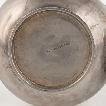 A Swedish Silver Mocha Pot and Water Jug, mark of Carl Fredrik Carlman, Stockholm 1919-9141.