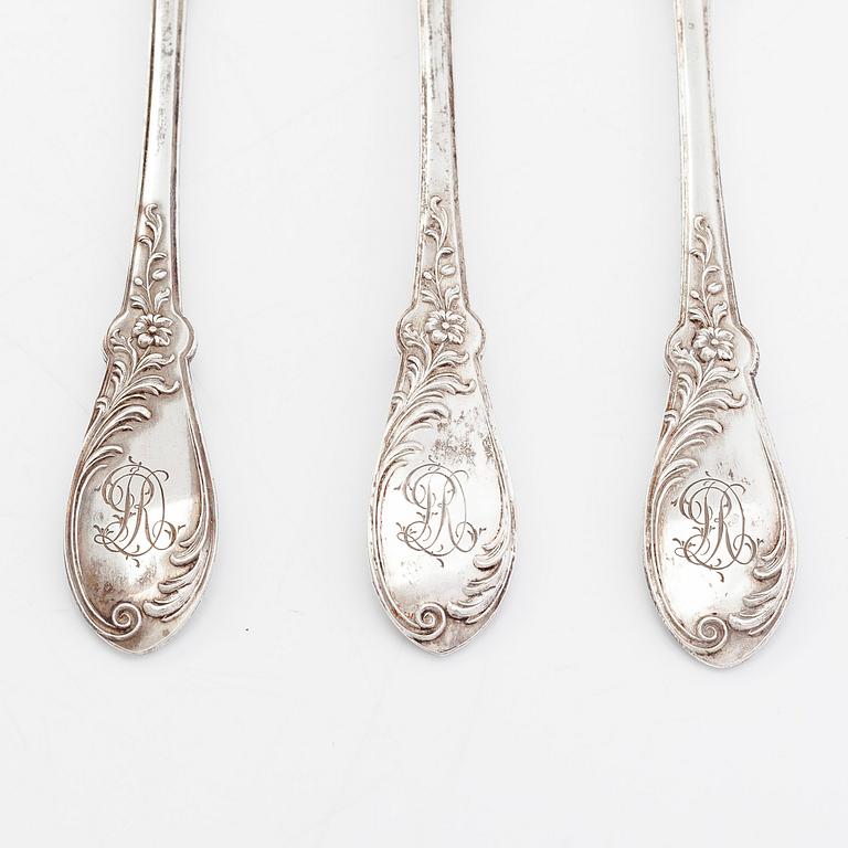 Ostrongafflar, 12 st, silver, hovjulvelerare A. Bourdon De Bruyne, Gent, Belgien, 1800-talets slut.