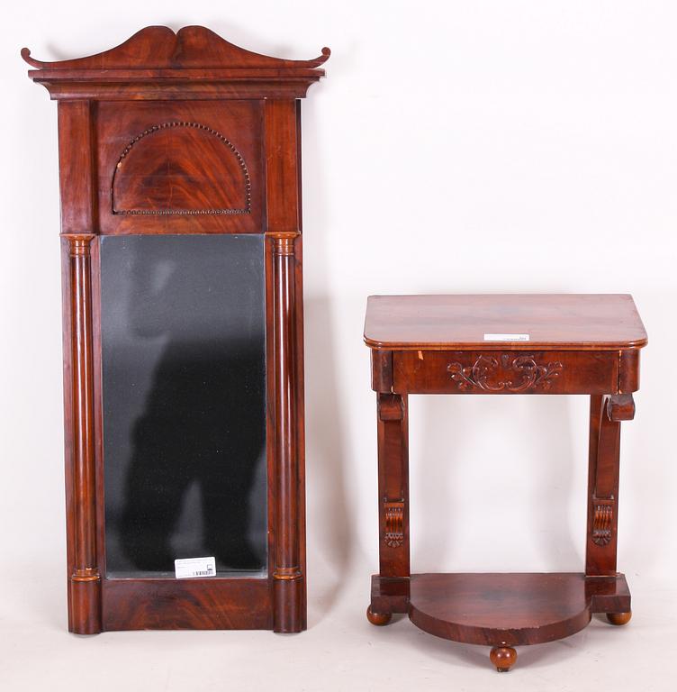 SPEGEL samt KONSOLBORD, Karl Johan, 1800-talets första hälft.