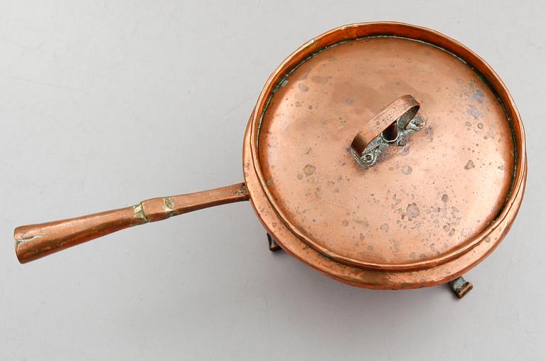 GRYTA MED LOCK, koppar, 1700-tal.