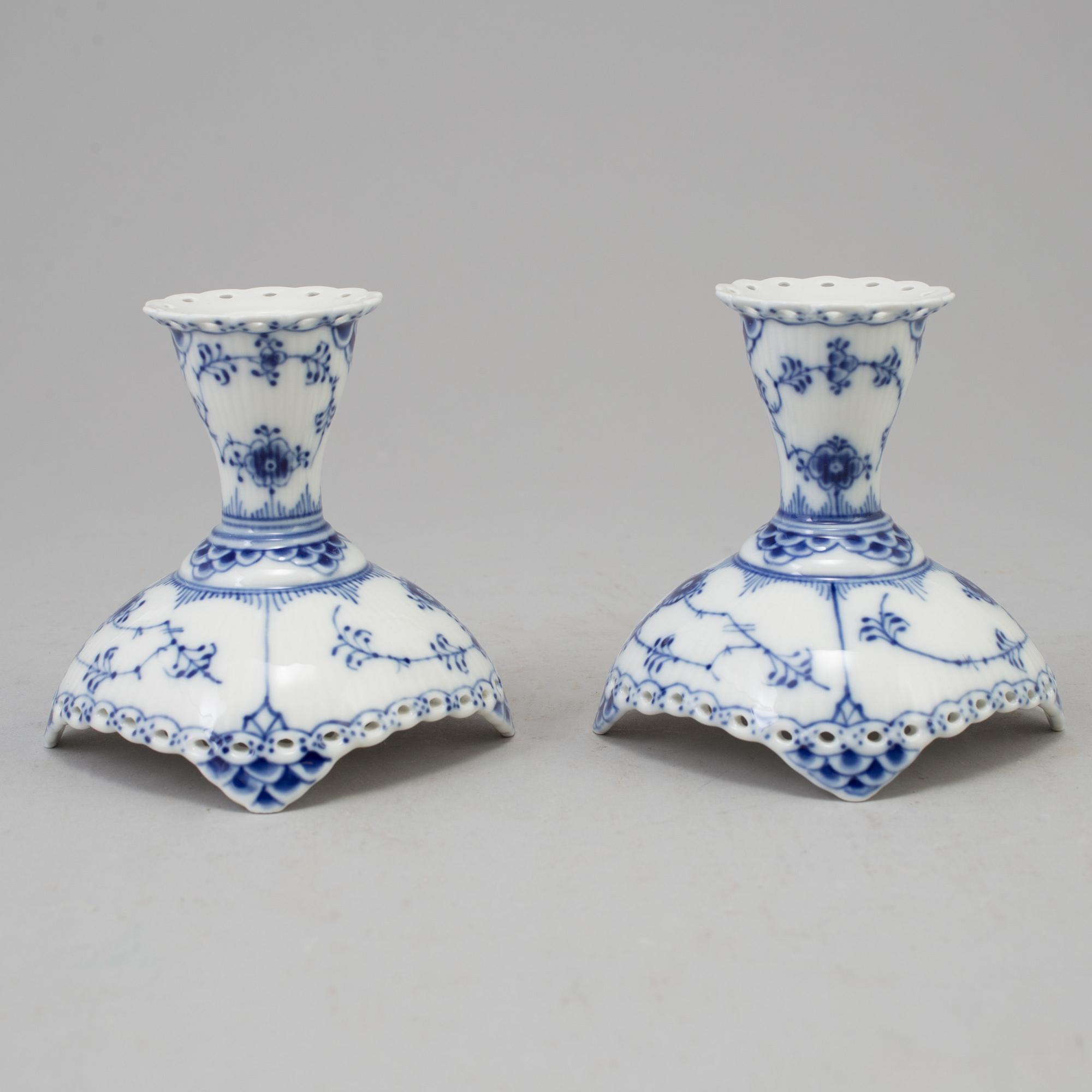 SERVIS, 44 delar, porslin, "Musselmalet", Royal Copenhagen, Danmark.