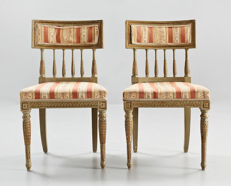 STOLAR, ett par, sengustavianska, 1700/1800-tal.