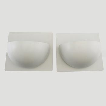 Alfred Homann, a pair of wall lamps "M2" for Louis Poulsen Denmark, late 20th/early 21st century.