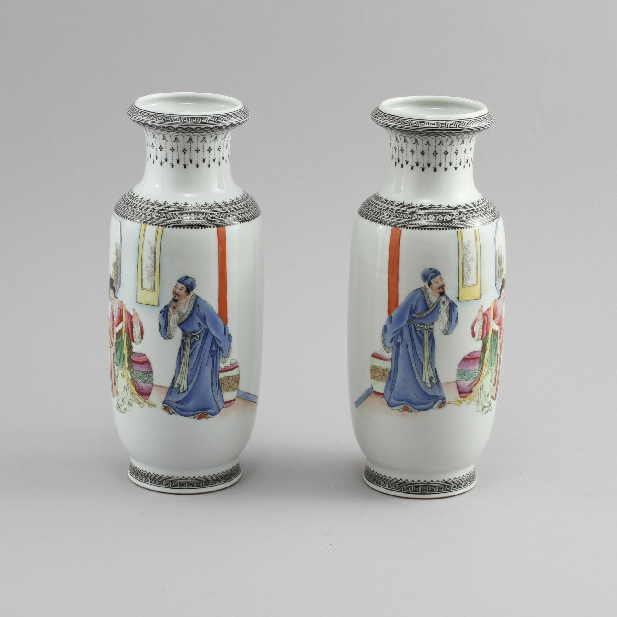 VASER, ett par, porslin, Kina, 1900-tal.