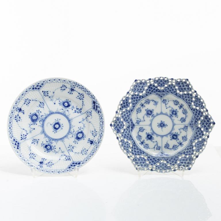 Royal Copenhagen, 27 service pieces, 'Blue Fluted', Denmark.