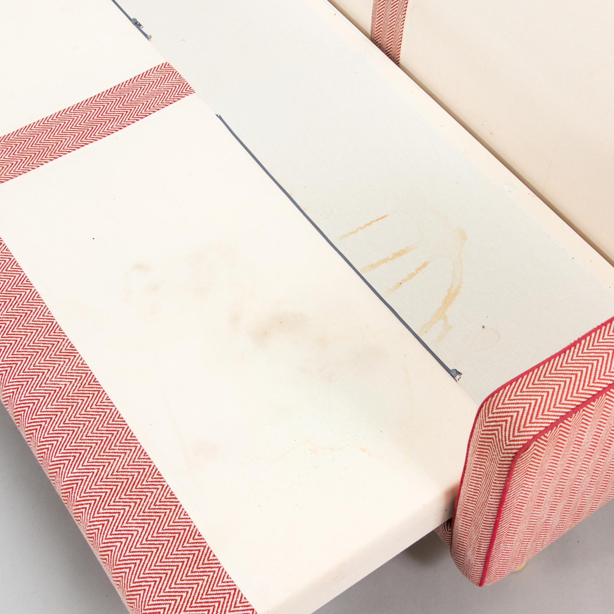 Vuodesohva, malli 550, Artek, 2000-luku. Malli muotoiltu v. 1994.