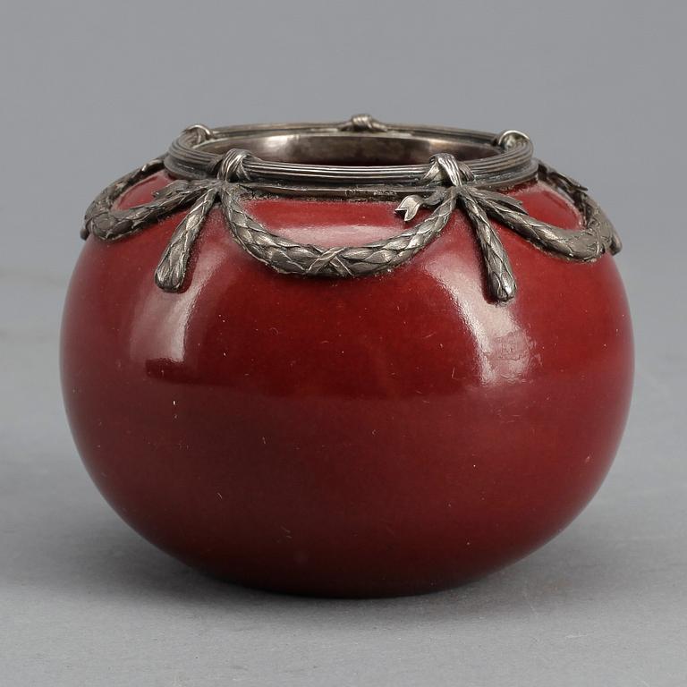 SKÅL, keramik med silverfattning stämplad Nevalainen, delvis Ryssland tidigt 1900-tal.