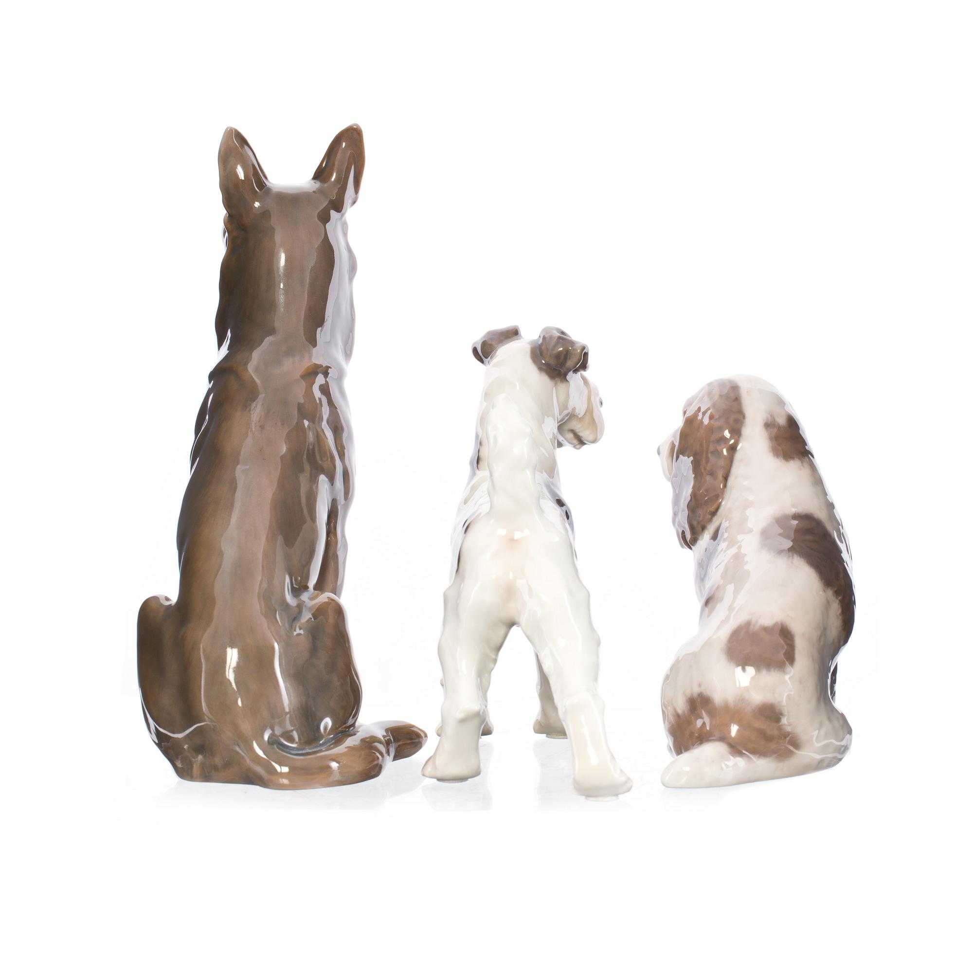 FIGURINER, 3 st, porslin, Bing & Gröndahl och Royal Copenhagen.