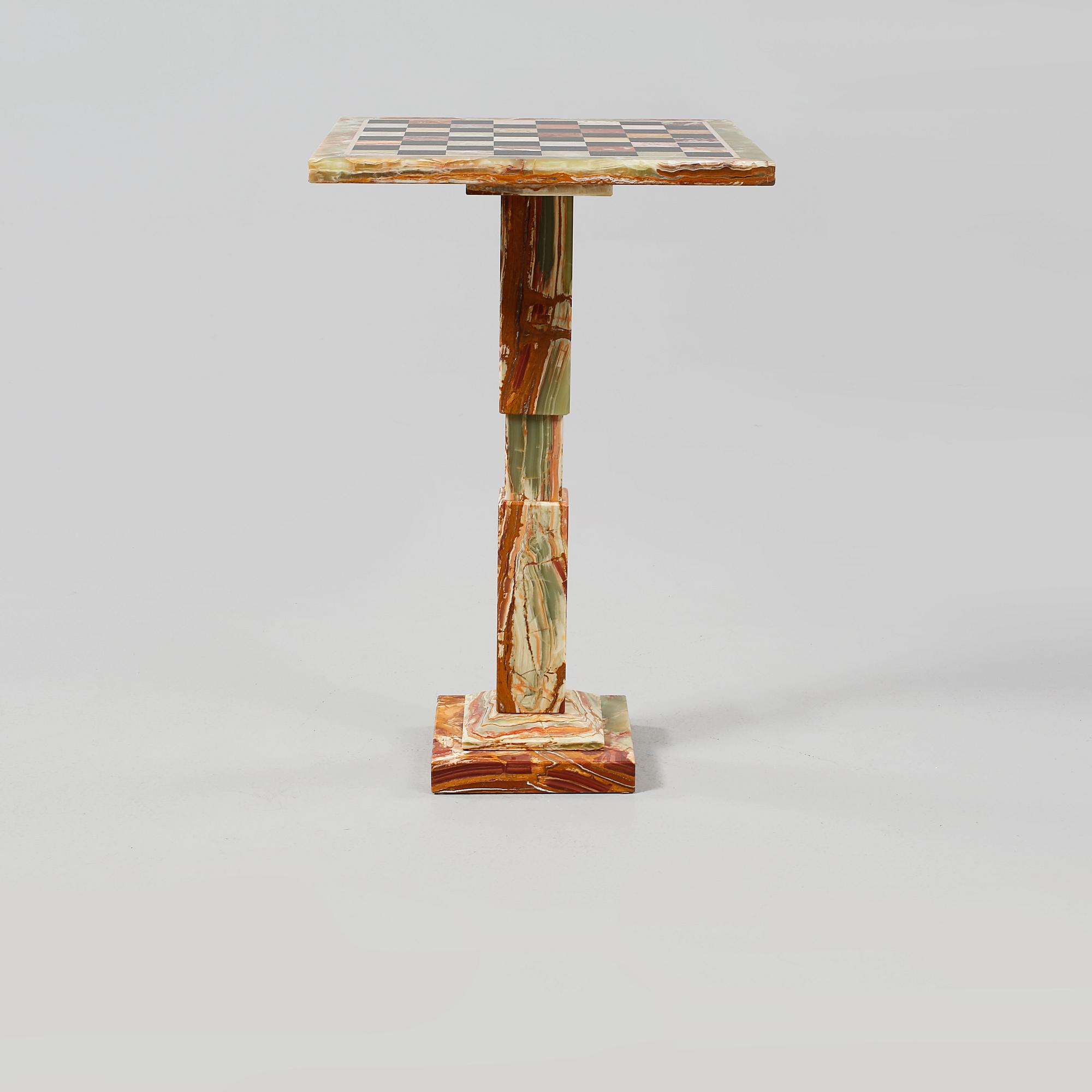 SCHACKBORD samt PJÄSER, Italien, 1900-talets slut.