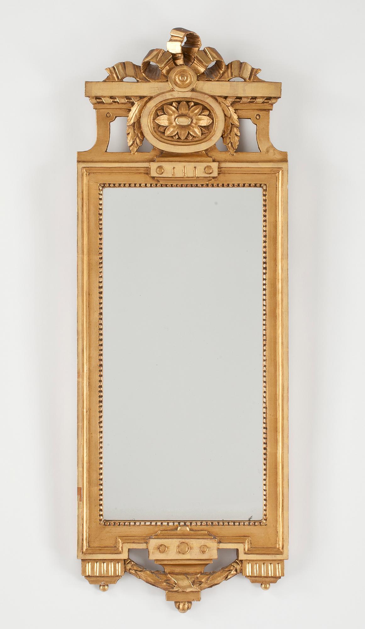 SPEGEL, gustaviansk stil, troligen August Bergin & Co, Stockholm, sekelskiftet 1900.