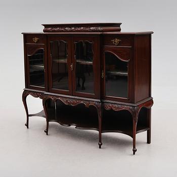 VITRINSKÅP, England, 1900-talets första hälft.