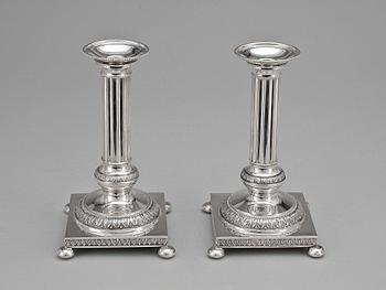 LJUSSTAKAR, ett par, silver, gustaviansk stil, Åbo, Finland, 1955.