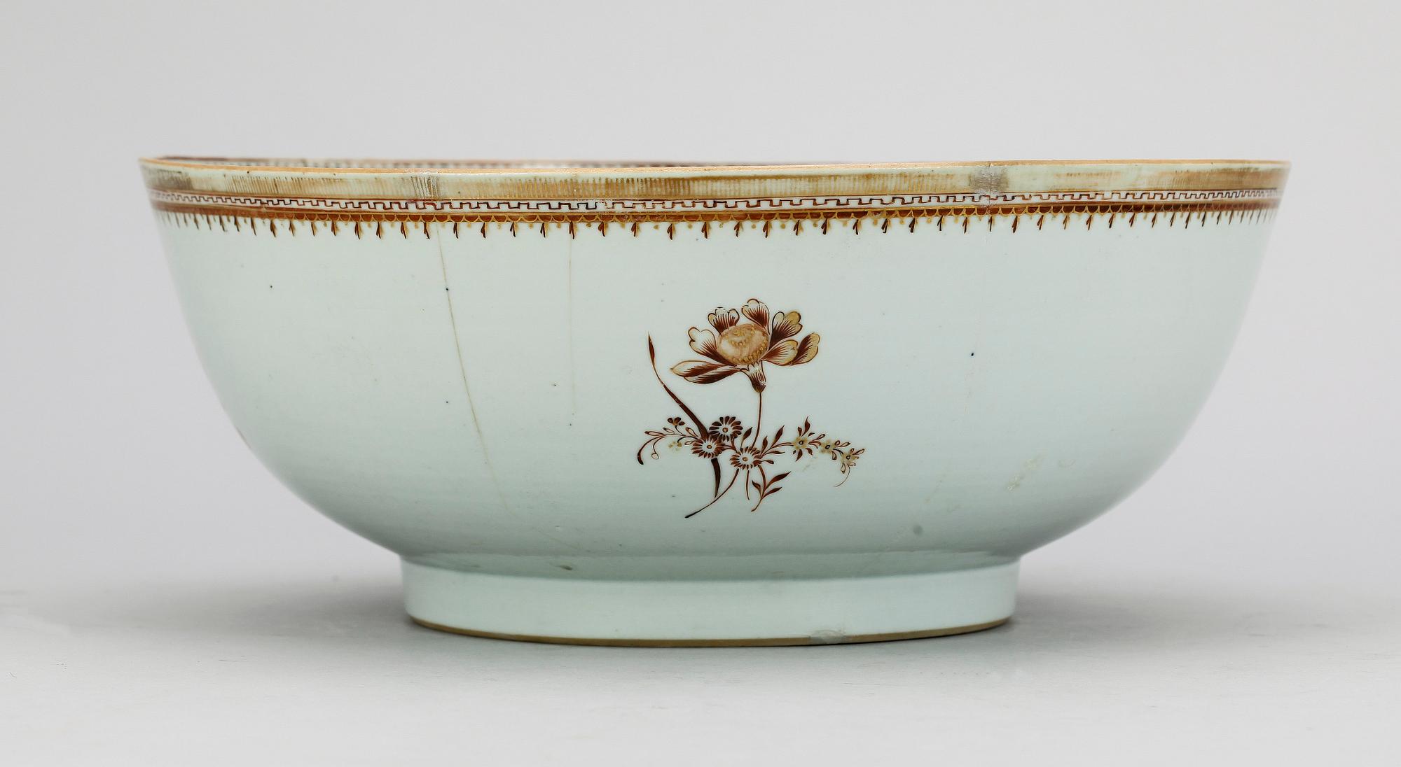 BÅLSKÅL, kompaniporslin. Qing dynastin, Qianlong (1736-95).