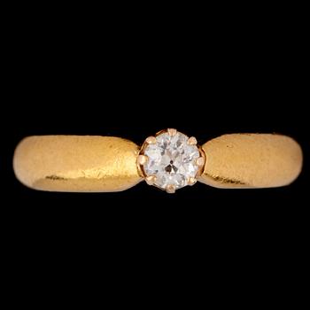 RING, 20k guld med äldre briljantslipad diamant, otydliga stämplar. Vikt 4 g.
