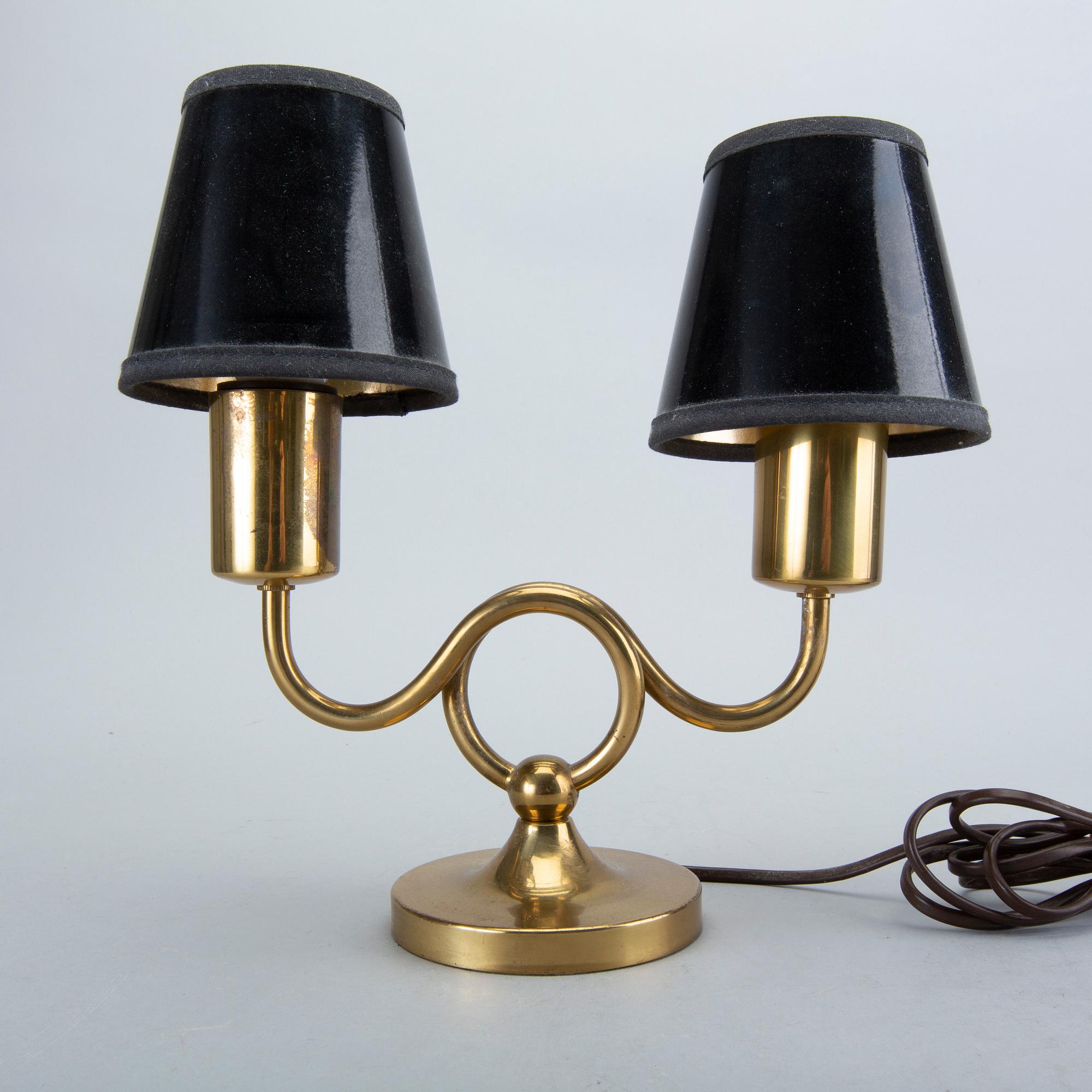 Josef Frank bordslampa, modell 2483, Firma Svenskt Tenn.