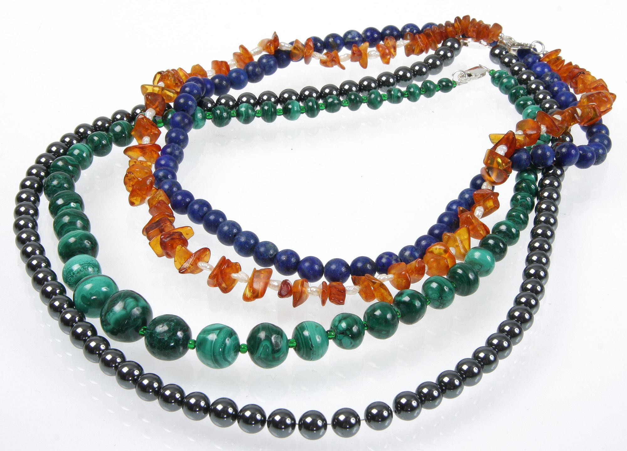 HALSBAND, 4 st, malakit, lapiz lazuli, bernsten samt hematit.