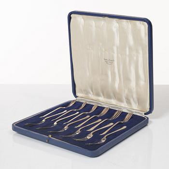 Mappin & Webb Ltd, twelve silver pastry forks,  Sheffield, England 1960.