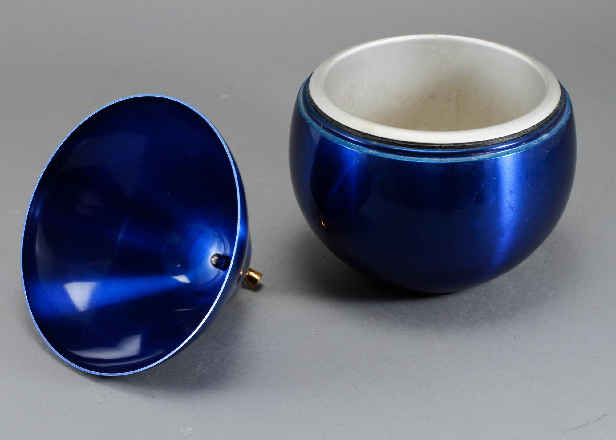 ISHINK, "A Daydream Production", Australien, 1900-talets andra hälft.