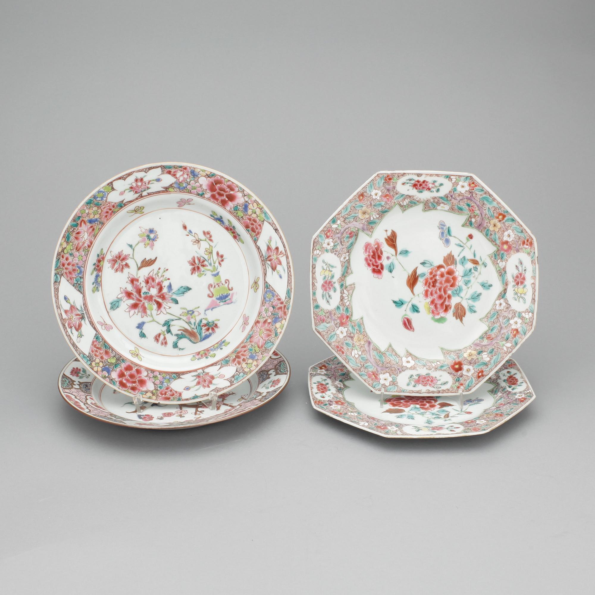 TALLRIKAR, ett par +1 +1, porslin, Kina, Qianlong (1736-1795).